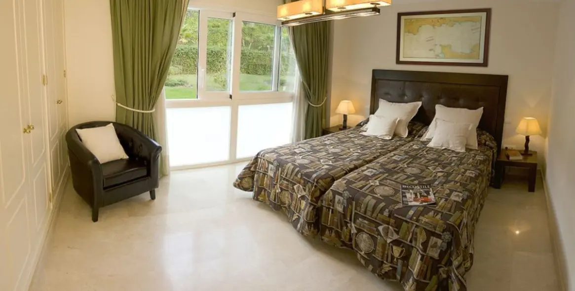 Venta de apartamento en planta baja en Nueva Andalucía 7