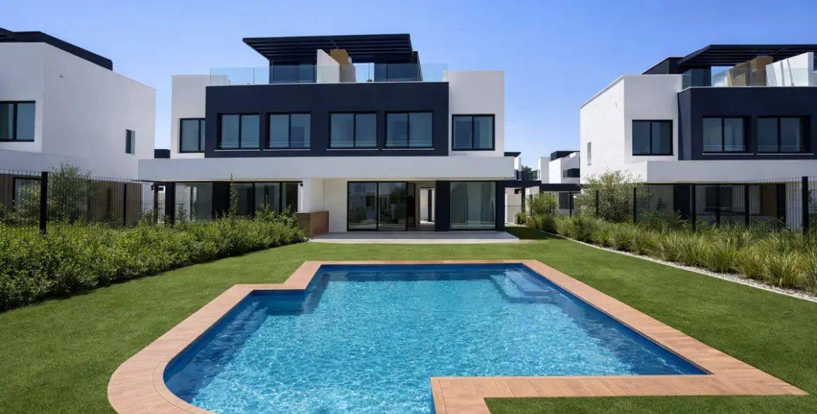 Долгосрочная аренда таунхауса в Estepona 1