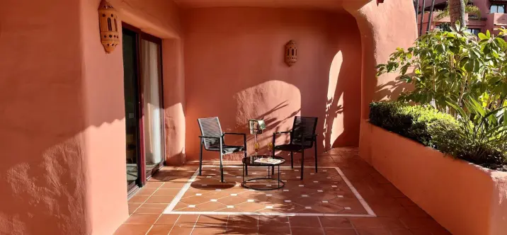 Продажа апартаментов на первом этаже в Estepona 3