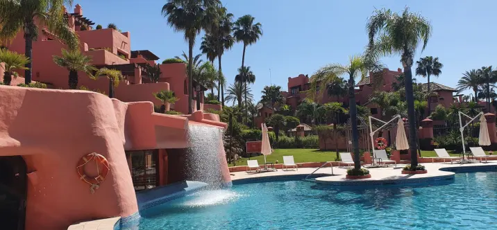 Продажа апартаментов на первом этаже в Estepona 4