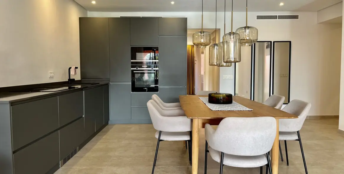 Продажа апартаментов на первом этаже в Estepona 12