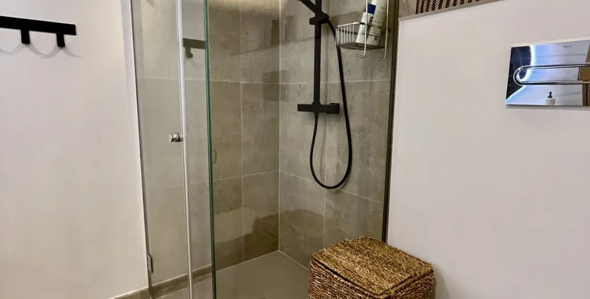 Продажа апартаментов на первом этаже в Estepona 28