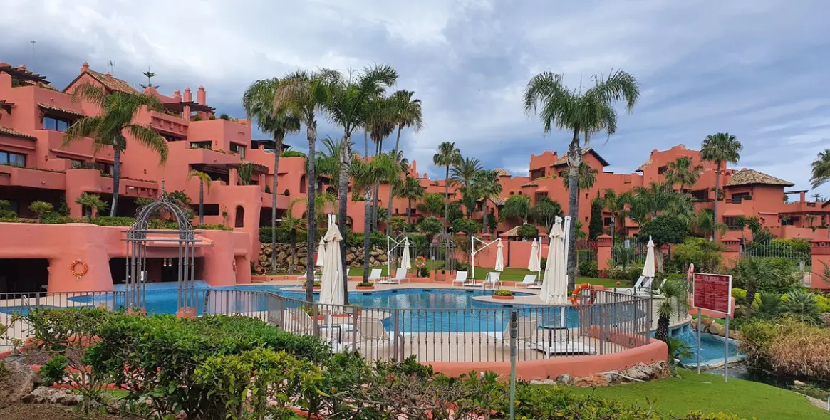 Продажа апартаментов на первом этаже в Estepona 34