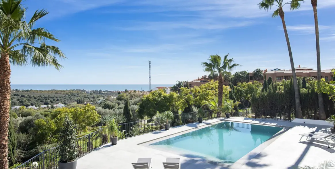 Sale of detached villa in Los Flamingos 8