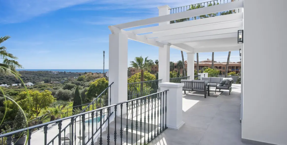 Sale of detached villa in Los Flamingos 9