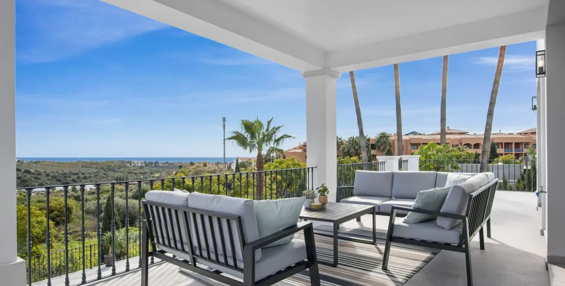 Sale of detached villa in Los Flamingos 16