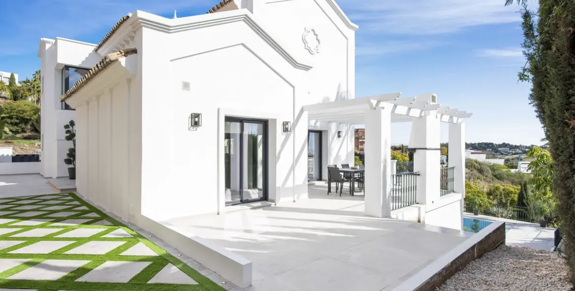 Sale of detached villa in Los Flamingos 21
