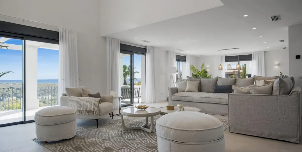 Sale of detached villa in Los Flamingos 23