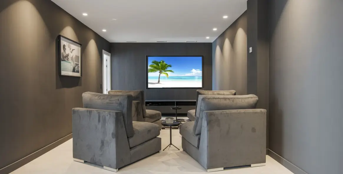 Sale of detached villa in Los Flamingos 46