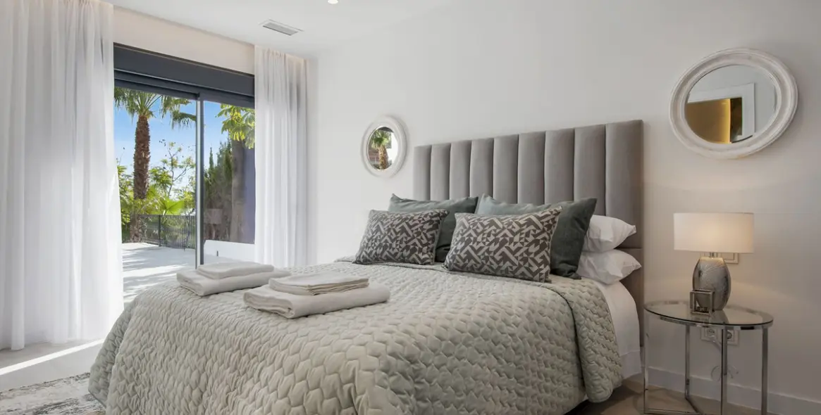 Sale of detached villa in Los Flamingos 61