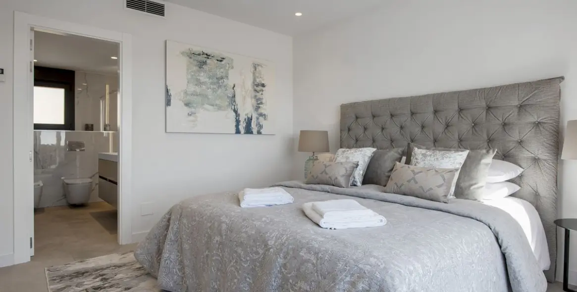 Sale of detached villa in Los Flamingos 67