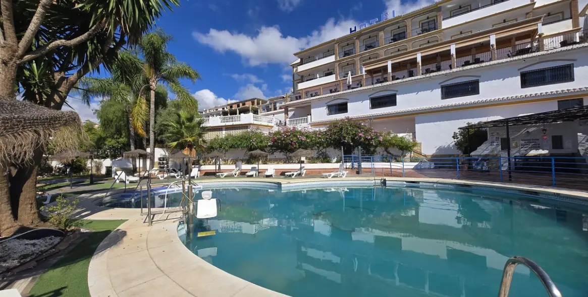 Продажа отеля в Cómpeta 4