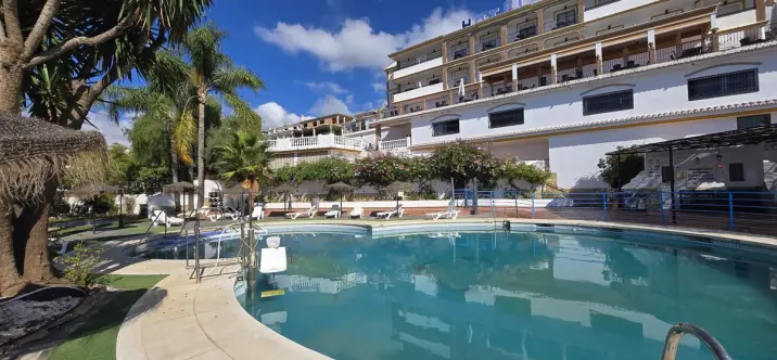 Venta de hotel en Cómpeta 3