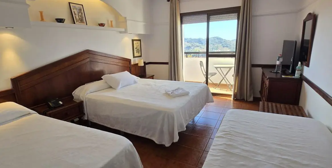 Продажа отеля в Cómpeta 19