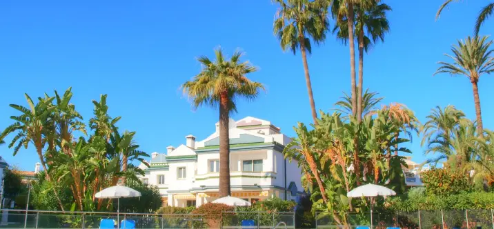 Alquiler a corto plazo de ático en Estepona 1