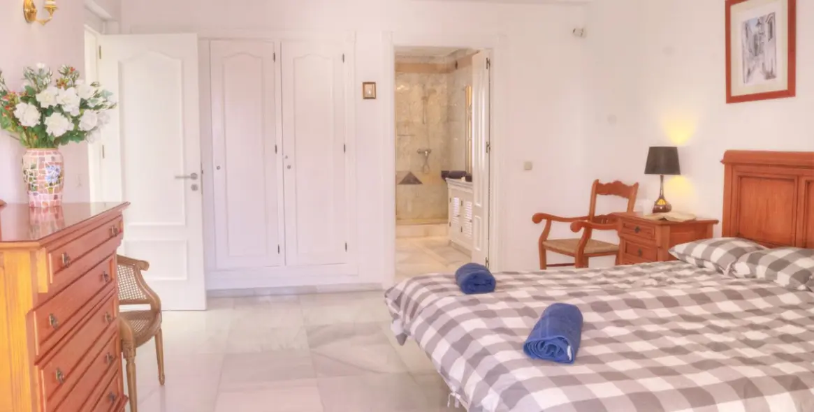 Alquiler a corto plazo de ático en Estepona 18