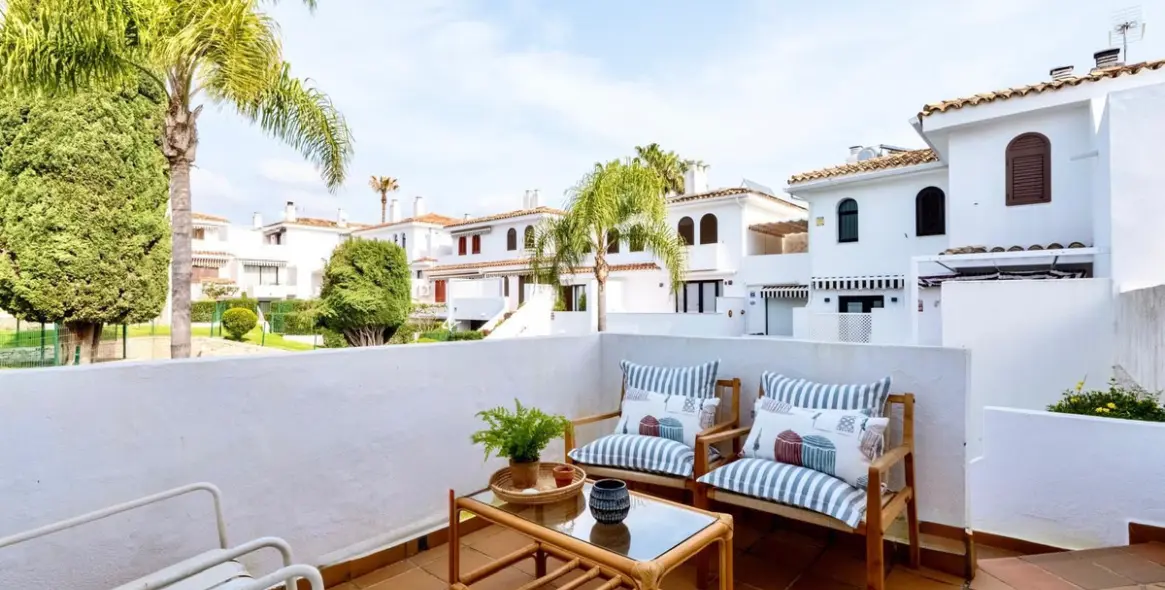 Долгосрочная аренда таунхауса в Cancelada 4