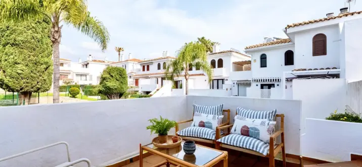 Alquiler a largo plazo de adosado en Cancelada 3