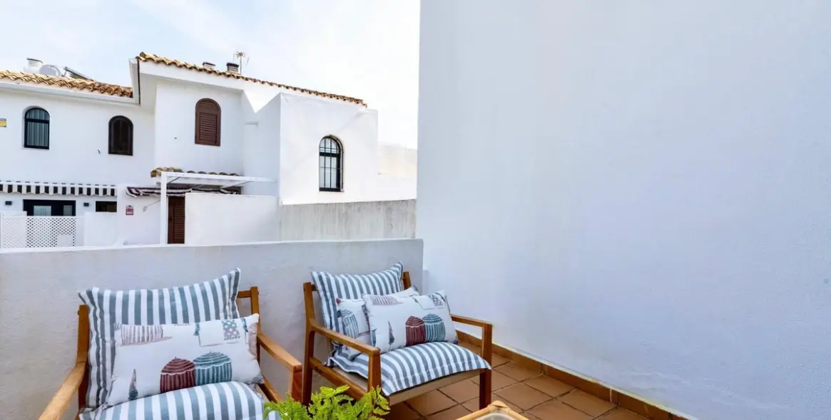 Долгосрочная аренда таунхауса в Cancelada 10