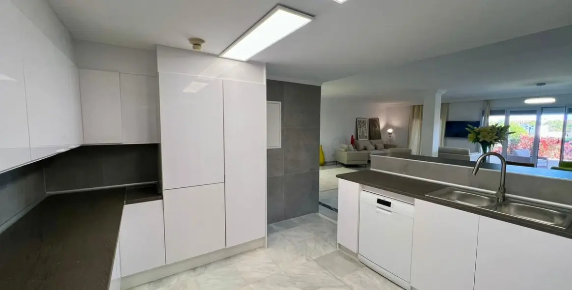 Long-term rent of ground floor apartment in The Golden Mile 7