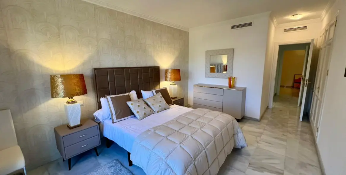 Long-term rent of ground floor apartment in The Golden Mile 12