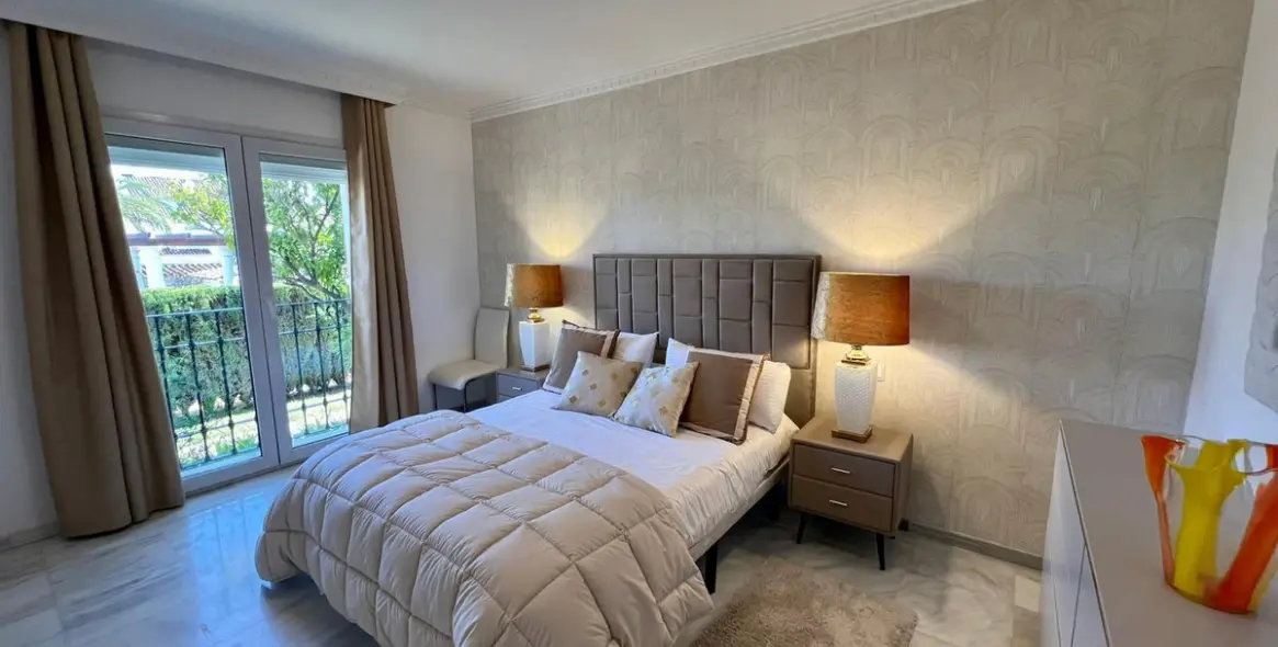 Long-term rent of ground floor apartment in The Golden Mile 13