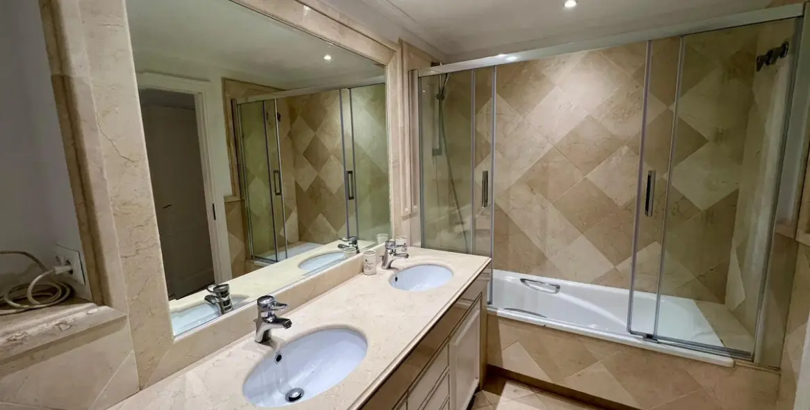 Long-term rent of ground floor apartment in The Golden Mile 15