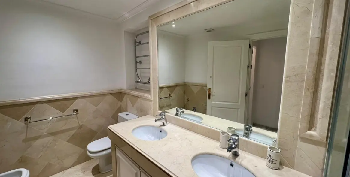 Long-term rent of ground floor apartment in The Golden Mile 20