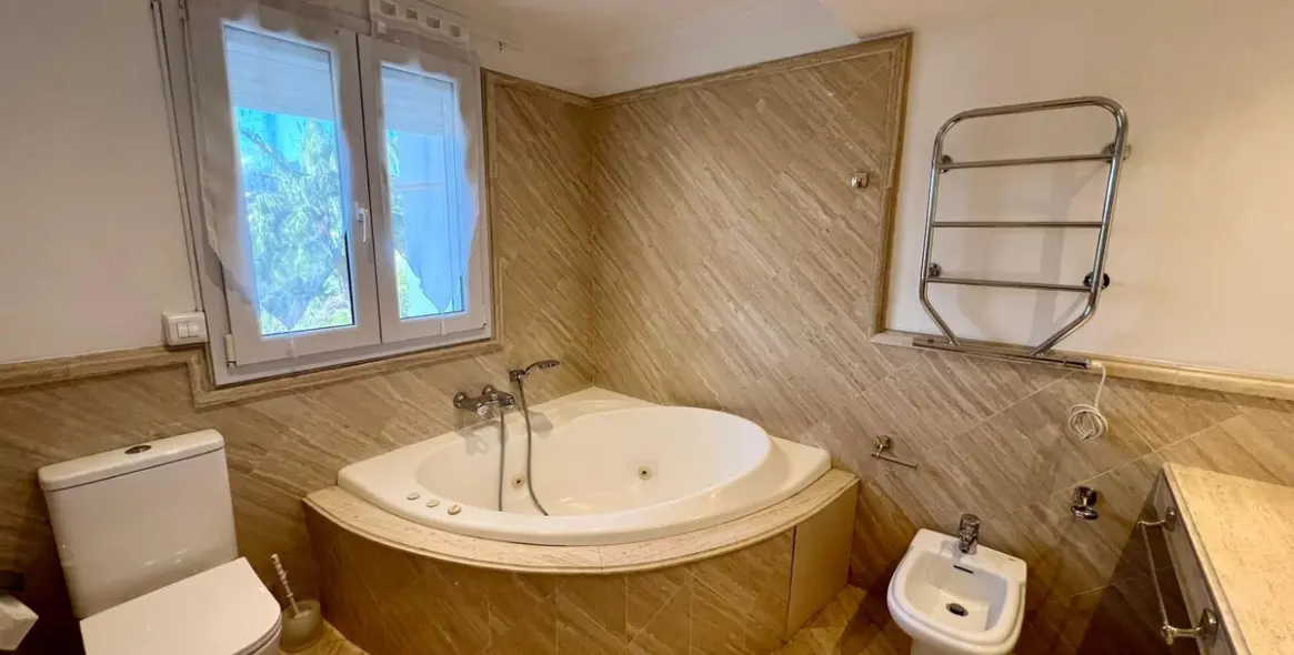 Long-term rent of ground floor apartment in The Golden Mile 21