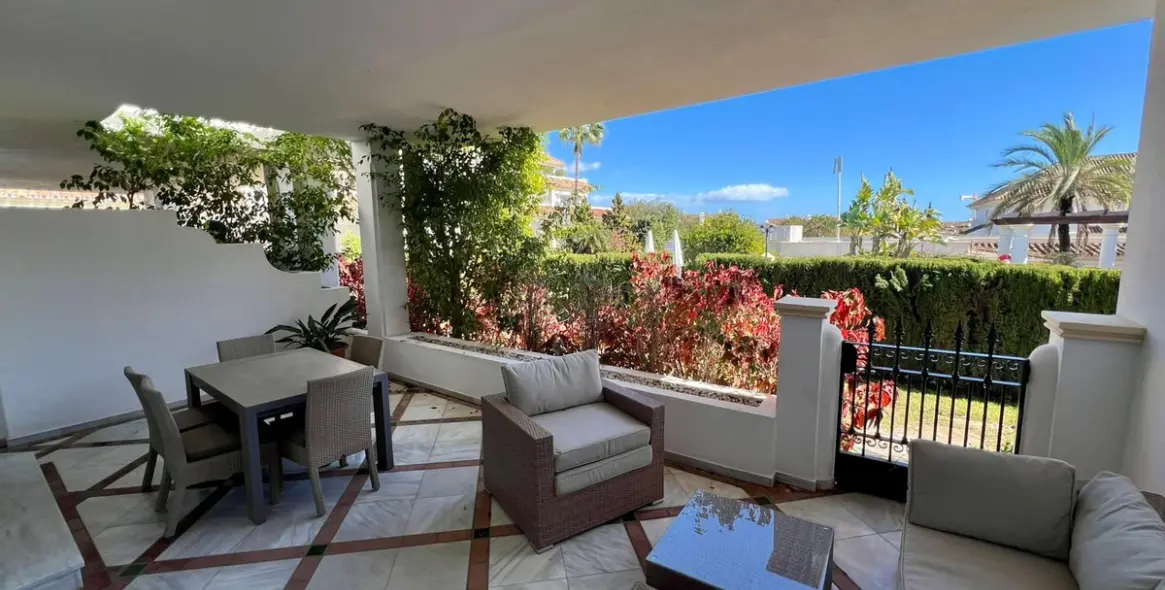 Long-term rent of ground floor apartment in The Golden Mile 23