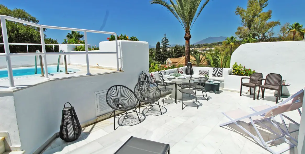 Alquiler a corto plazo de ático dúplex en The Golden Mile 3