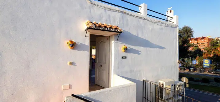 Sale of middle floor apartment in Benalmadena 1