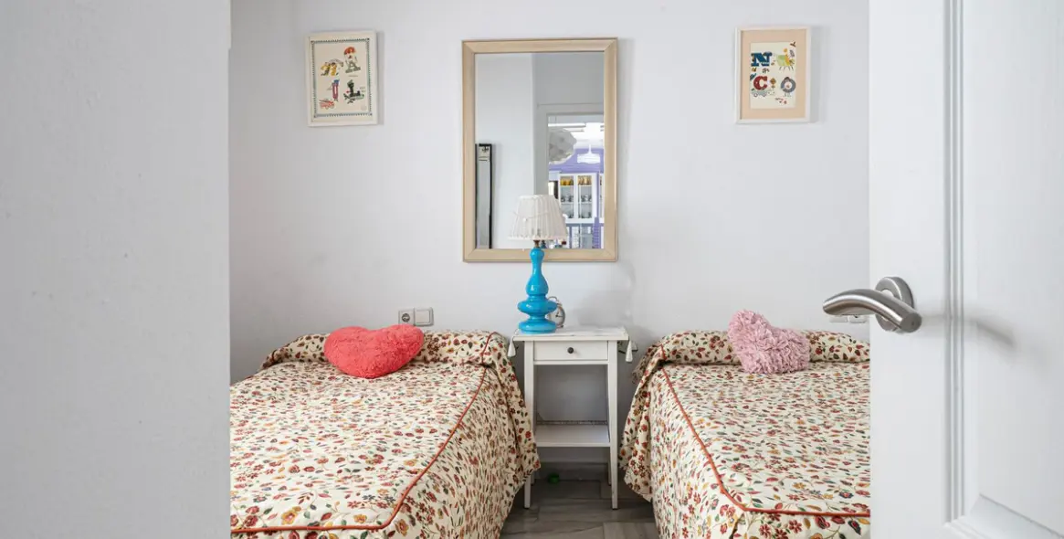 Sale of middle floor apartment in Benalmadena 14