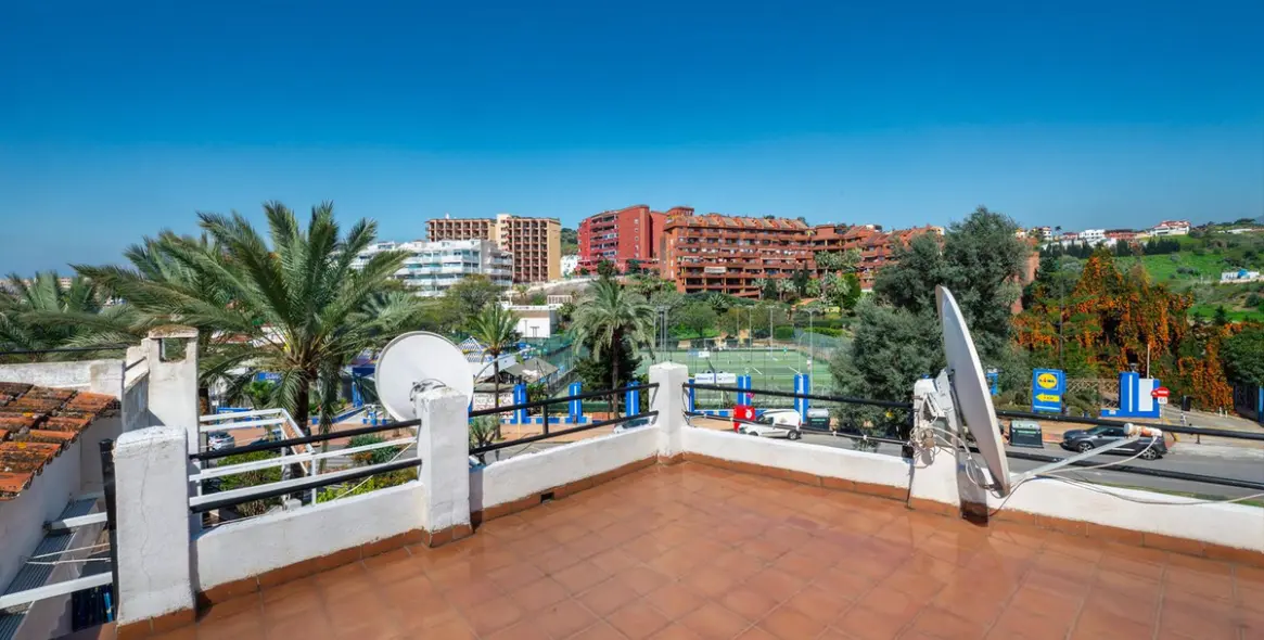Sale of middle floor apartment in Benalmadena 18