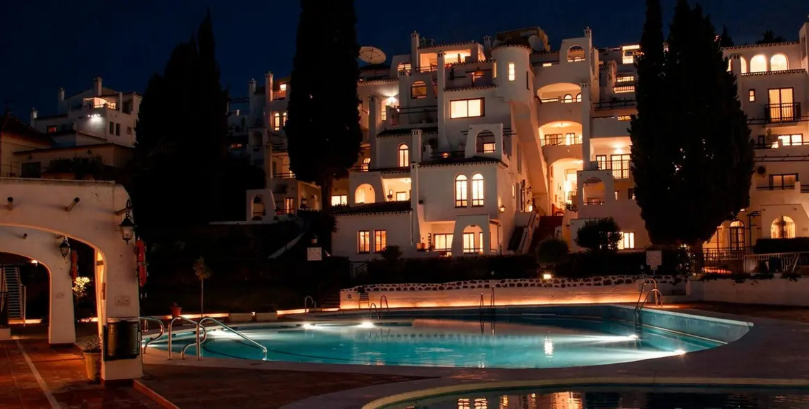 Sale of middle floor apartment in Benalmadena 20