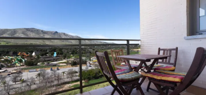 Sale of middle floor apartment in Torremolinos 4