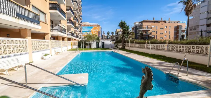 Venta de apartamento en planta media en Fuengirola 1