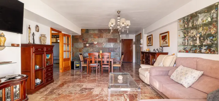 Venta de apartamento en planta media en Fuengirola 4