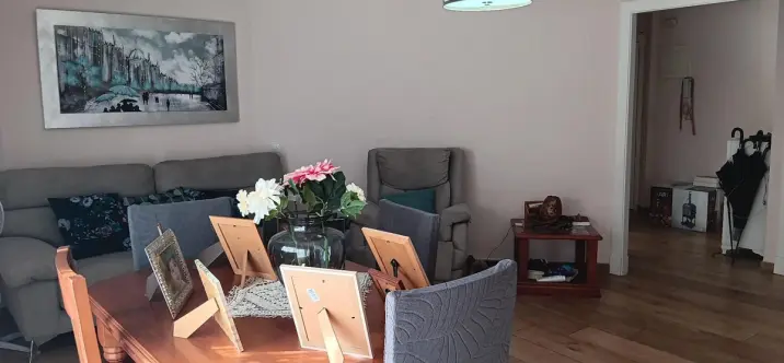 Venta de apartamento en planta media en Estepona 1