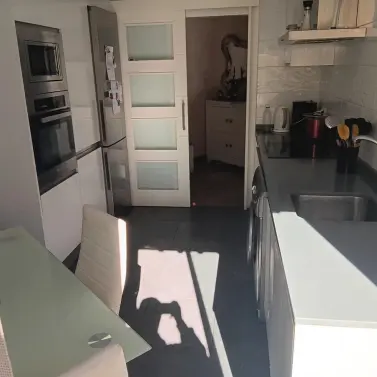 Venta de apartamento en planta media en Estepona