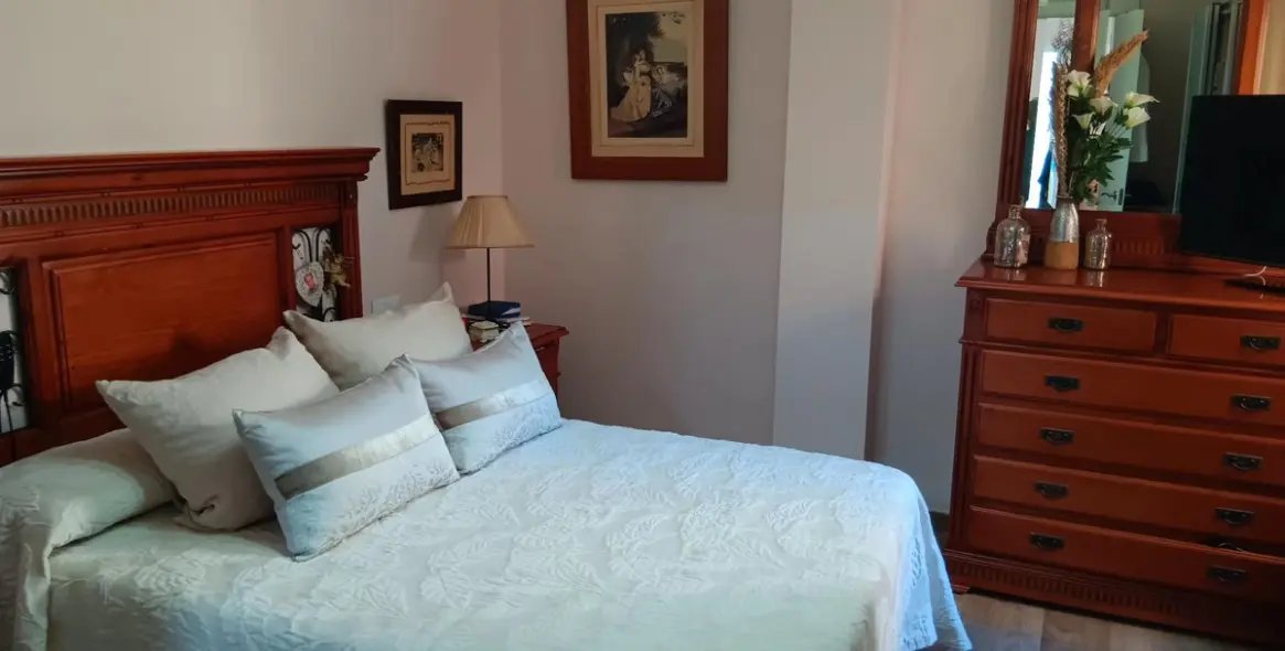 Продажа апартаментов на среднем этаже в Estepona 8