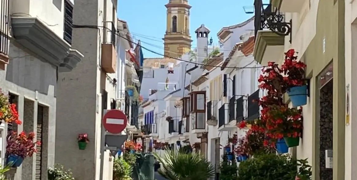 Продажа апартаментов на среднем этаже в Estepona 22