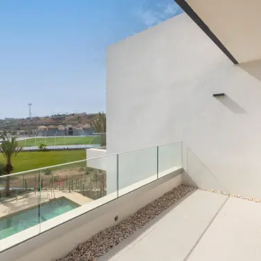 Venta de apartamento en planta media en Estepona