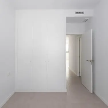 Venta de apartamento en planta media en Estepona