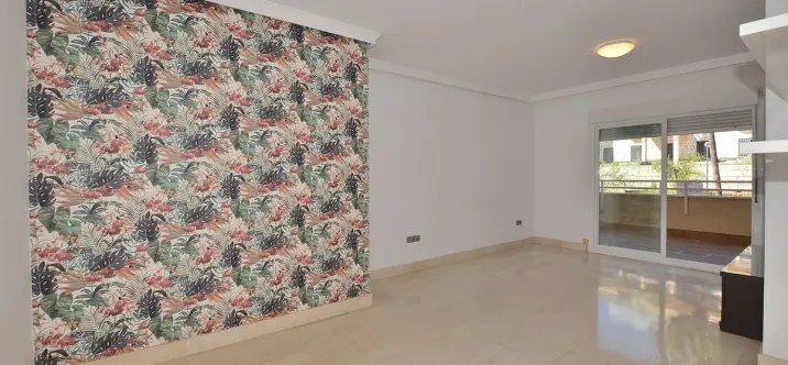 Продажа апартаментов на среднем этаже в Torrequebrada 4