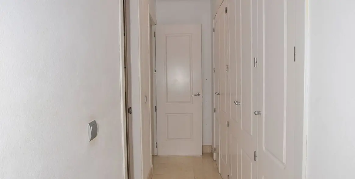 Продажа апартаментов на среднем этаже в Torrequebrada 14