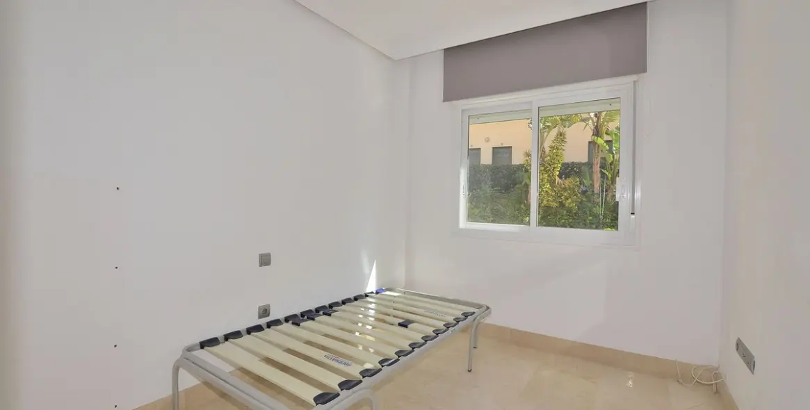 Продажа апартаментов на среднем этаже в Torrequebrada 19