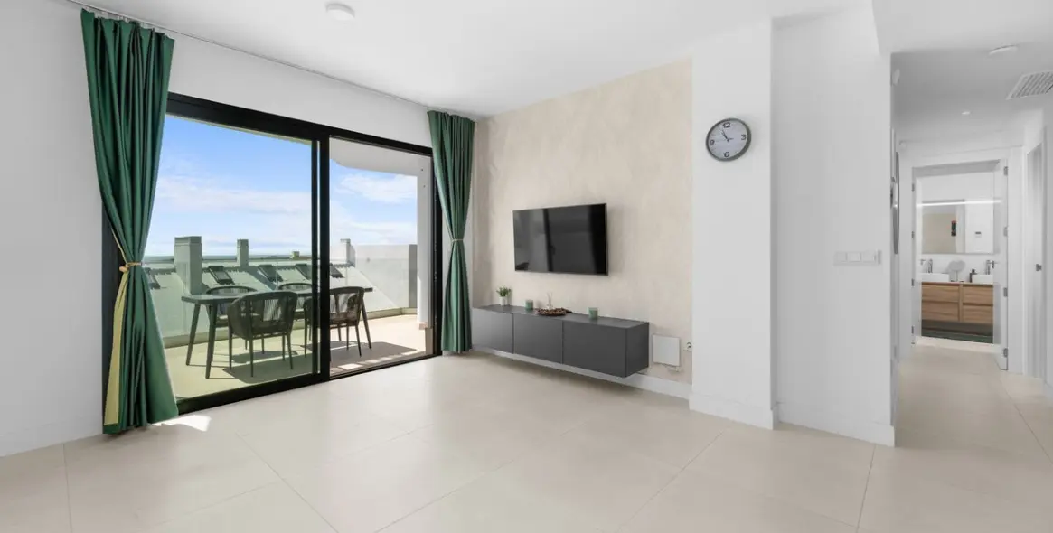 Продажа апартаментов на среднем этаже в Fuengirola 2