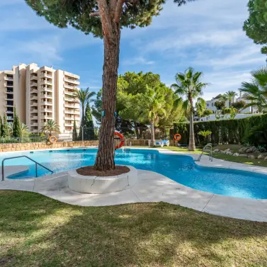 Продажа апартаментов на среднем этаже в Río Real