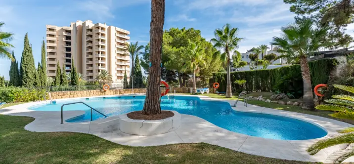 Продажа апартаментов на среднем этаже в Río Real 0